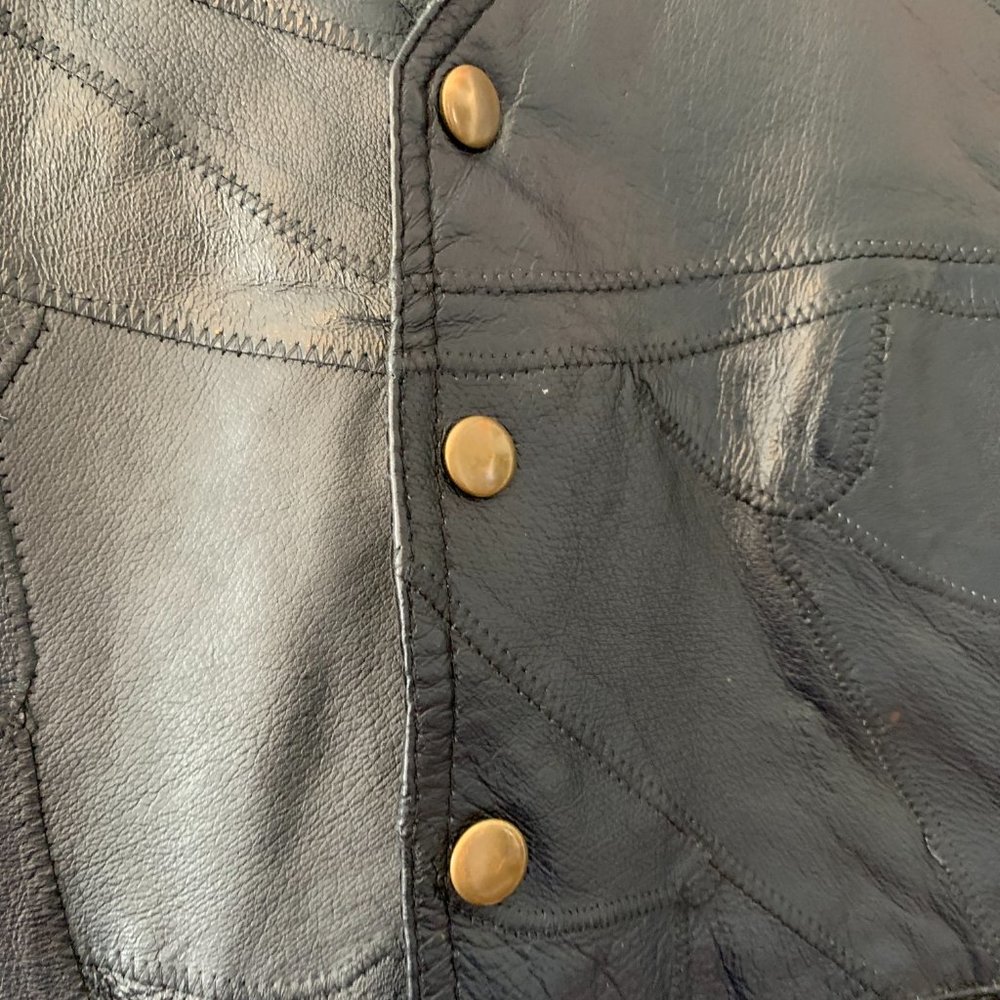 Navarre Leather Company -Italian Stone Design - Black Men's Leather Vest… - Picture 4 of 6